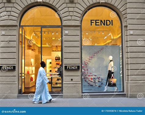 outlet fendi campania|fendi florence.